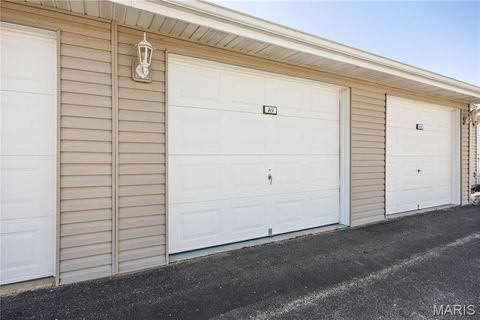 Tiny photo for 245 Plaza Beach Drive #2B, Camdenton, MO 65020 (MLS # 26016670)