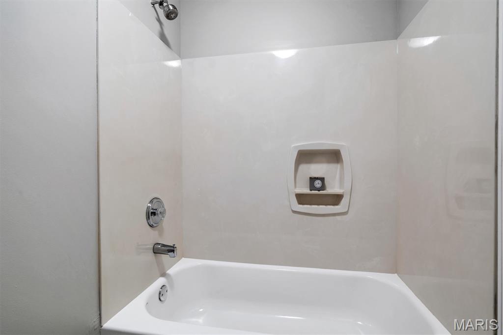 Madison Park Manor - Residential