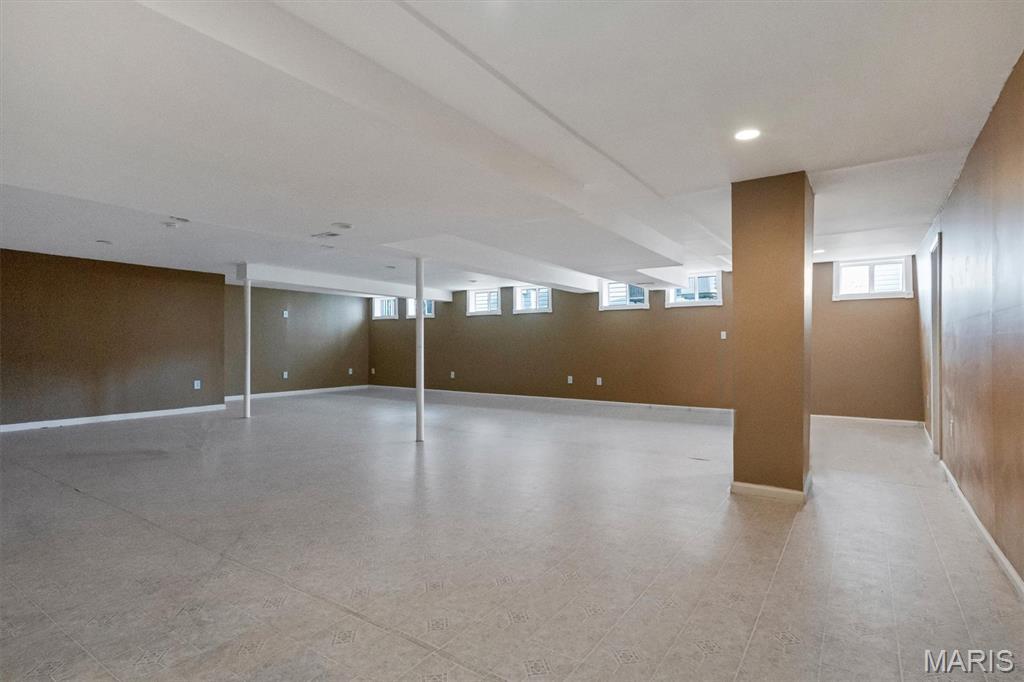 Madison Park Manor - Residential