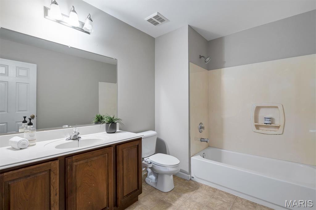 Madison Park Manor - Residential