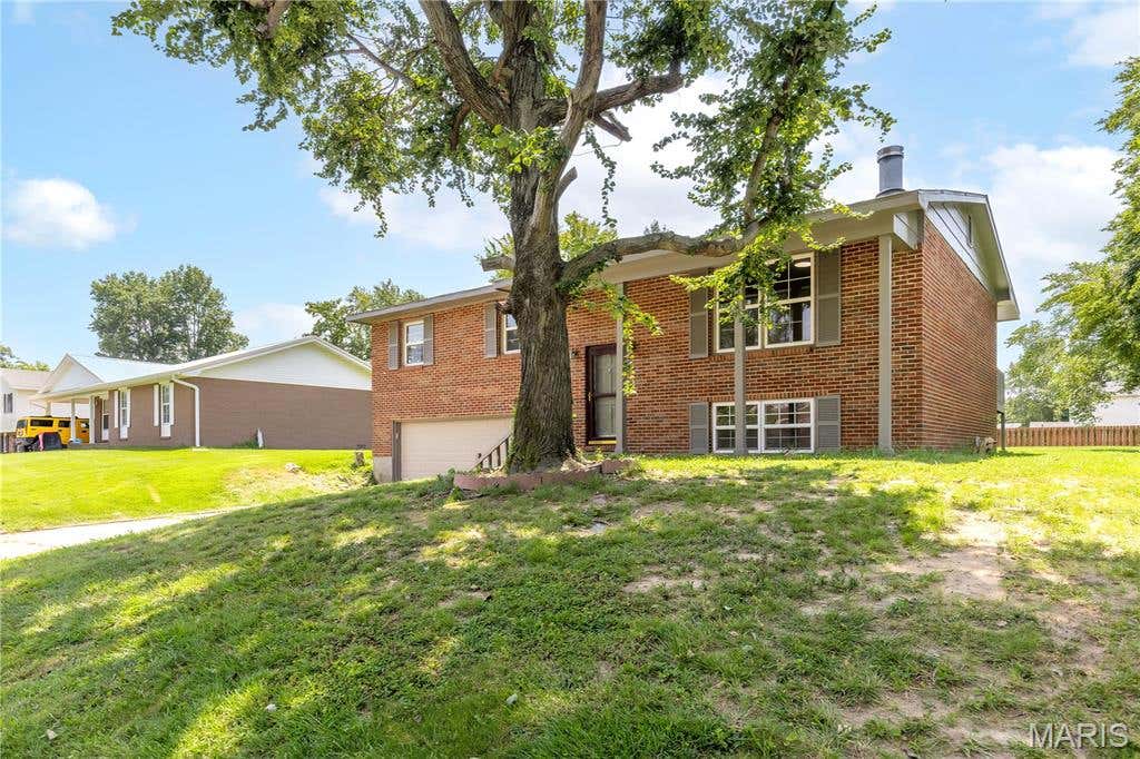 Photo of 853 Cambridge Drive, Sikeston, MO 63801 (MLS # 26051383)