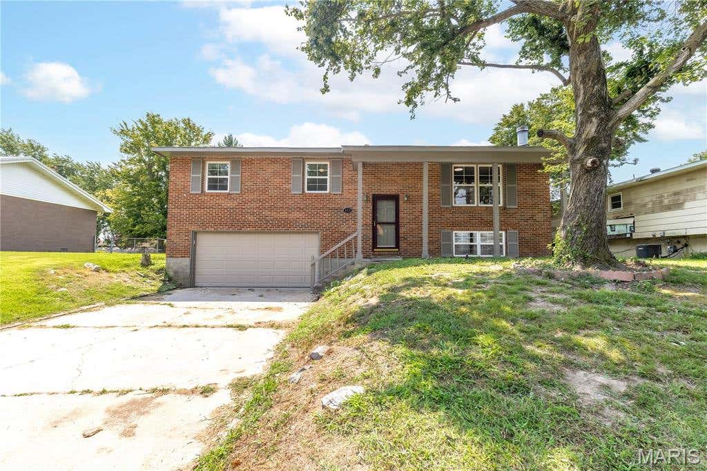 Photo of 853 Cambridge Drive, Sikeston, MO 63801 (MLS # 26051383)