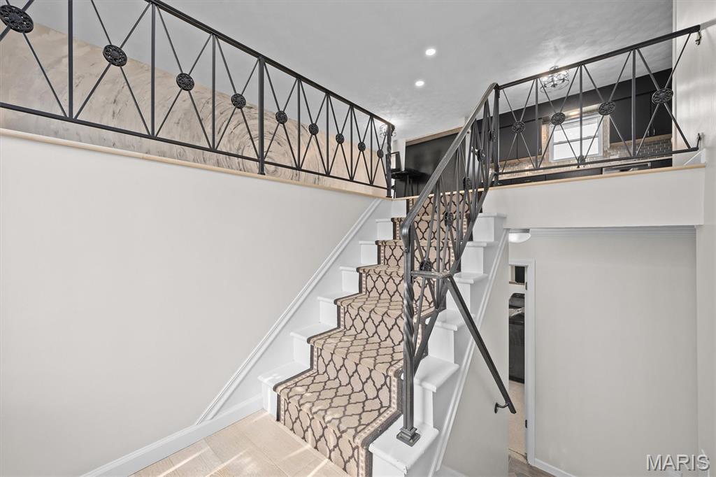 502 Fontainebleau
