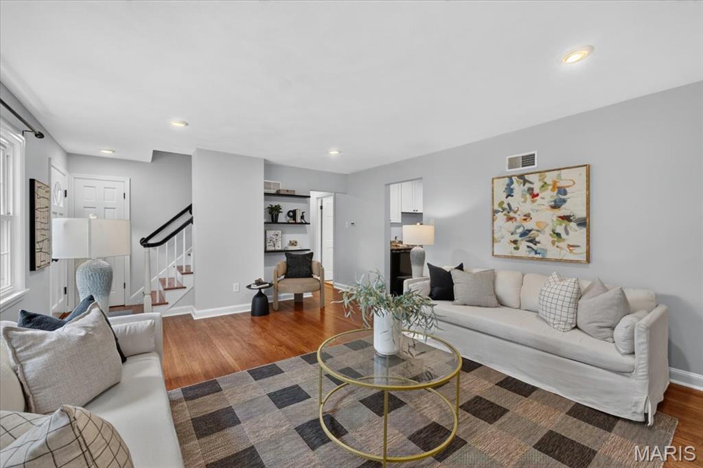 1117 Elm Drive
