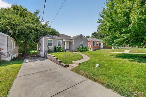 Tiny photo for 229 S Barat Avenue, St Louis, MO 63135 (MLS # 26057199)