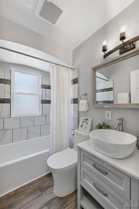 Tiny photo for 229 S Barat Avenue, St Louis, MO 63135 (MLS # 26057199)