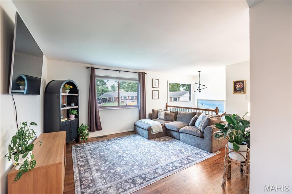 28 Lori Circle