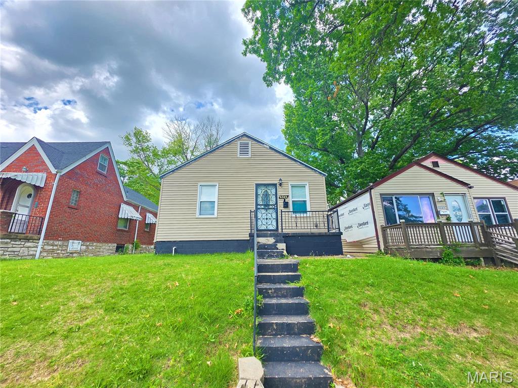 Photo 1 of 26 — 6343 Sherry Avenue, St Louis, MO 63136