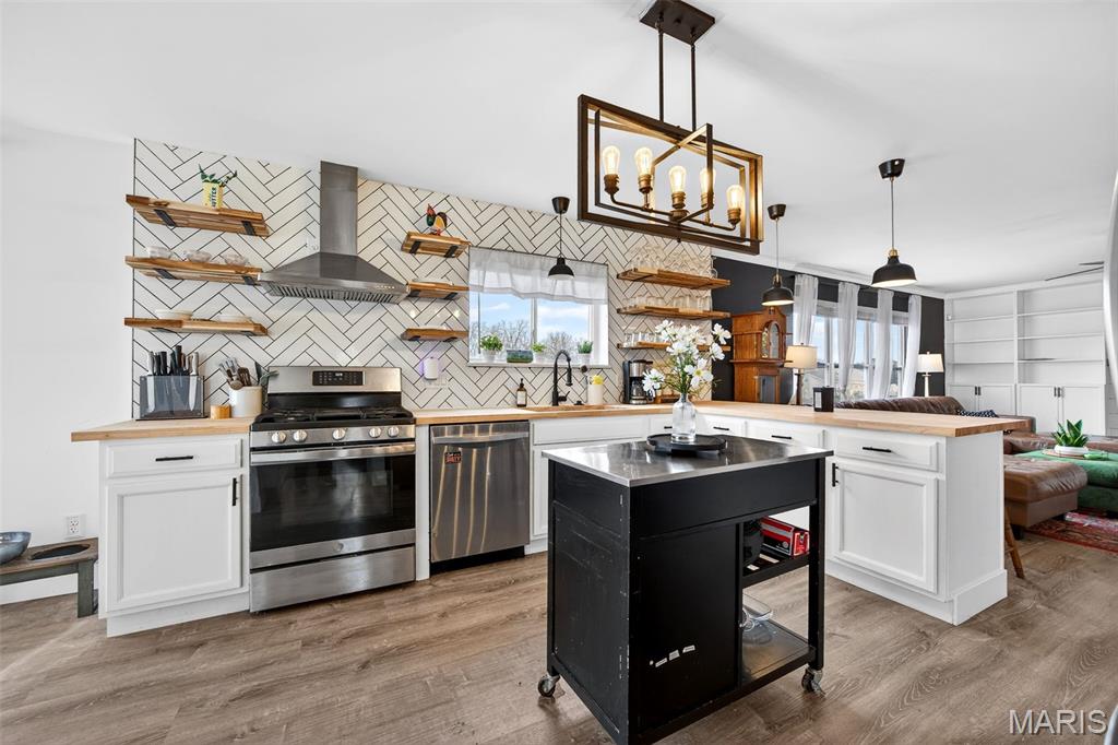 Majestic Lakes 1 - Residential