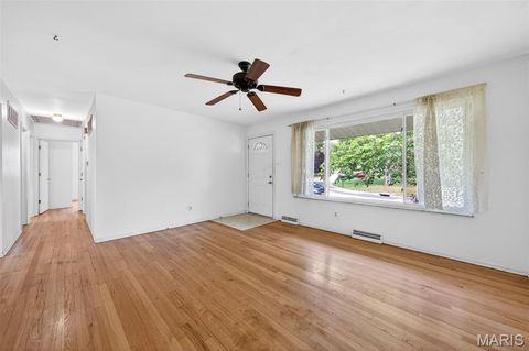 Tiny photo for 33 Cloverdale Drive, Unincorporated, MO 63304 (MLS # 26029516)