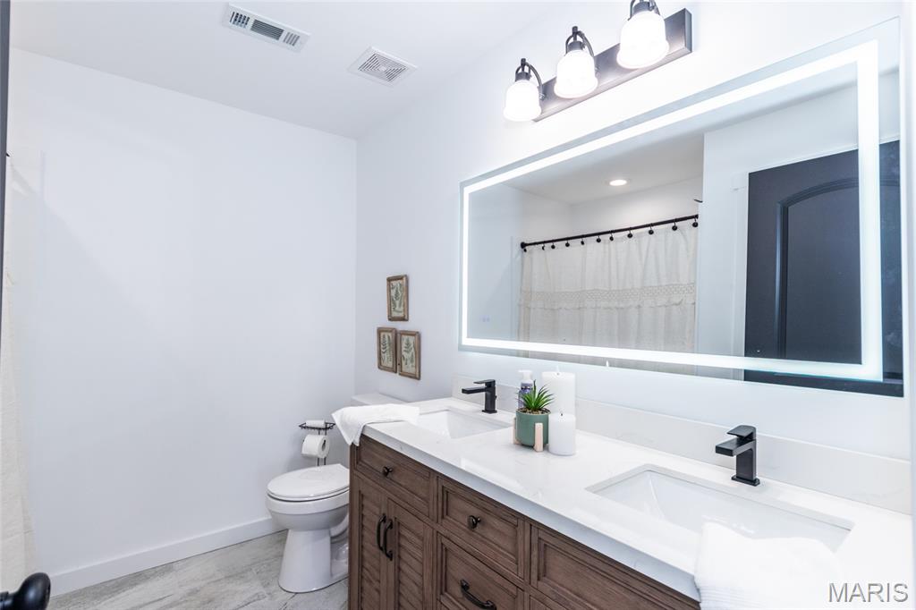 Crystal City, Missouri 63019, United States, 3 Bedrooms Bedrooms, ,1 BathroomBathrooms,Residential,Pending,223971