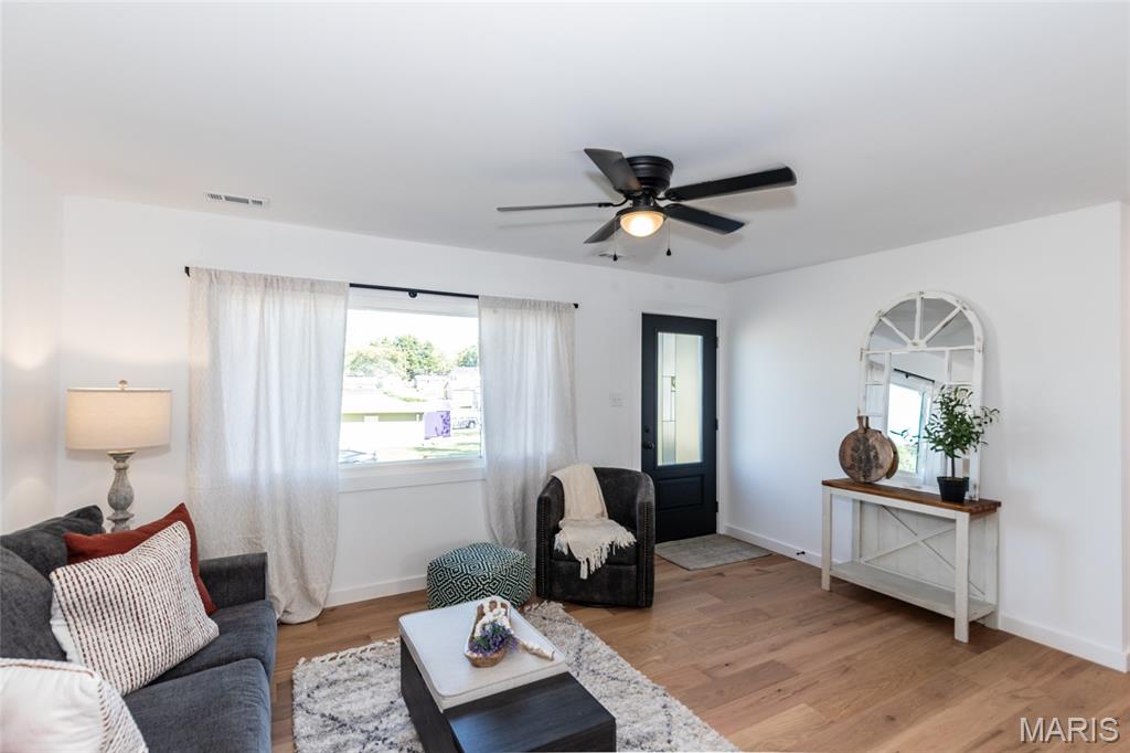 Crystal City, Missouri 63019, United States, 3 Bedrooms Bedrooms, ,1 BathroomBathrooms,Residential,Pending,223971