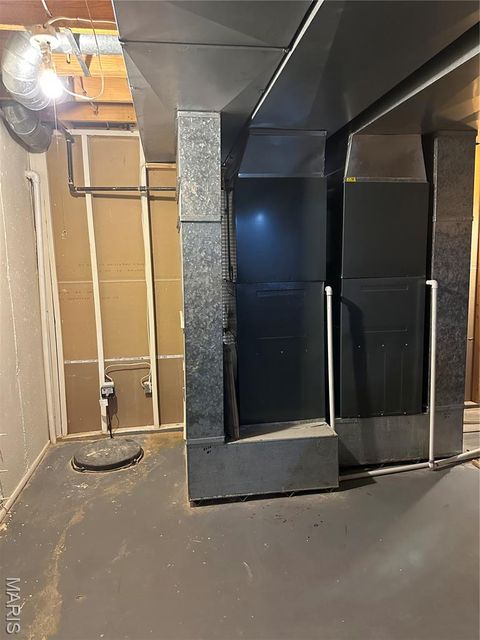 Tiny photo for 274 Falling Leaves Court, Creve Coeur, MO 63141 (MLS # 25078027)