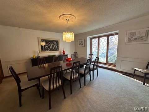 Tiny photo for 274 Falling Leaves Court, Creve Coeur, MO 63141 (MLS # 25078027)