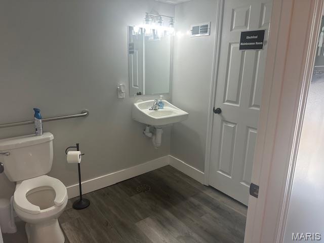 Rockport Centre - Commercial Sale