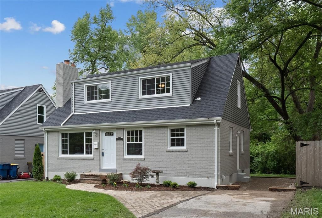 Photo of 9838 Madison Avenue, Rock Hill, MO 63119 (MLS # 26035502)