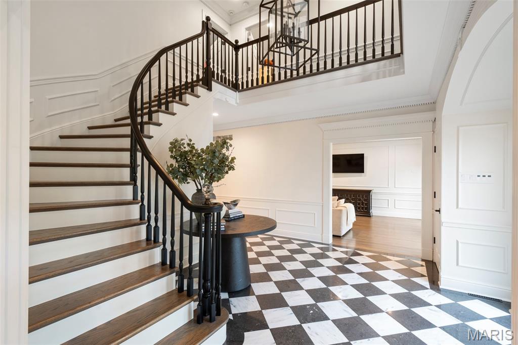 436 Tregaron Place