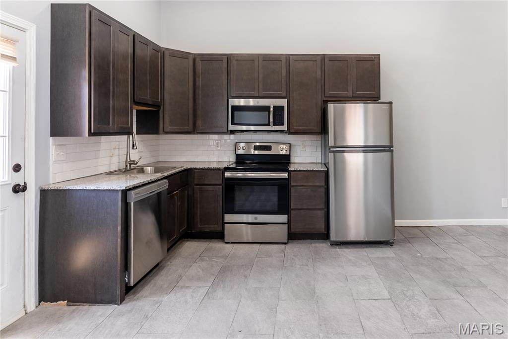St Louis Commons Add - Residential Income