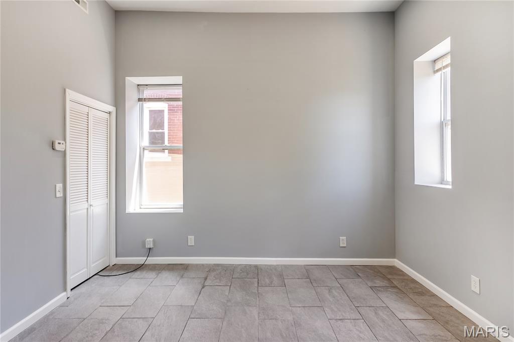 St Louis Commons Add - Residential Income