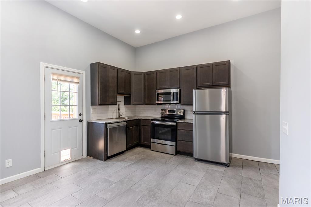 St Louis Commons Add - Residential Income