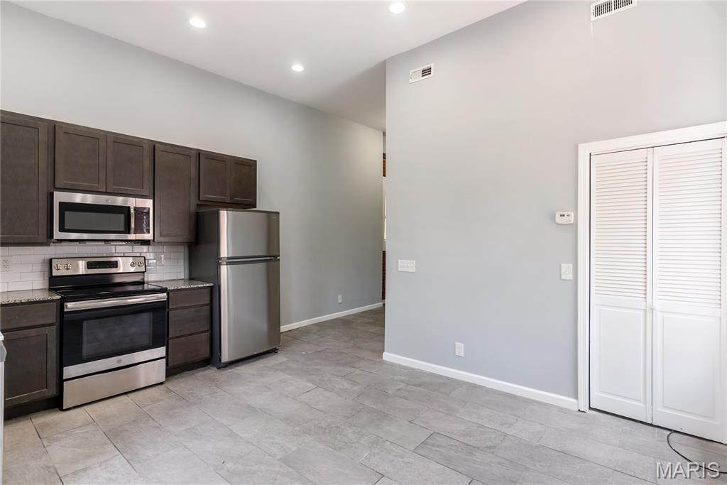 St Louis Commons Add - Residential Income