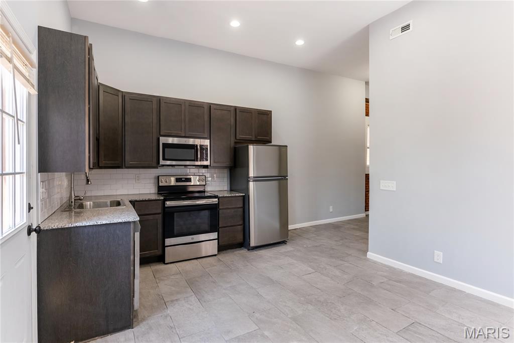 St Louis Commons Add - Residential Income