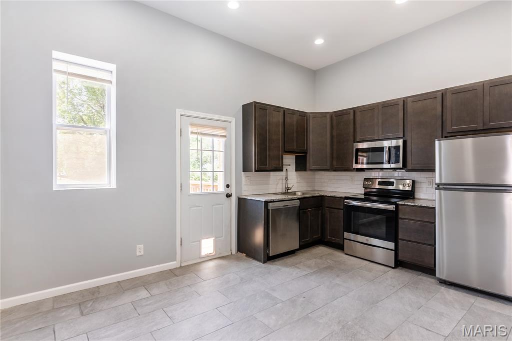 St Louis Commons Add - Residential Income
