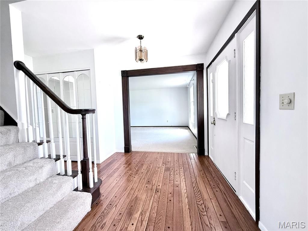 Photo of 15575 Clover Ridge Drive, Chesterfield, MO 63017 (MLS # 26021584)