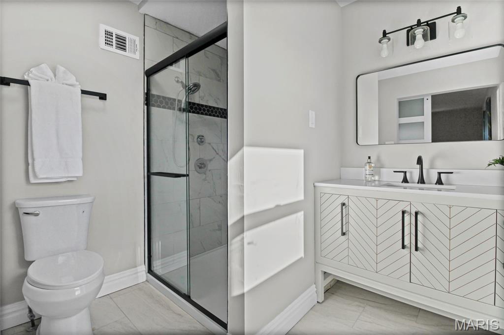 Florissant, Missouri 63033, United States, 3 Bedrooms Bedrooms, ,3 BathroomsBathrooms,Residential,Active,245716