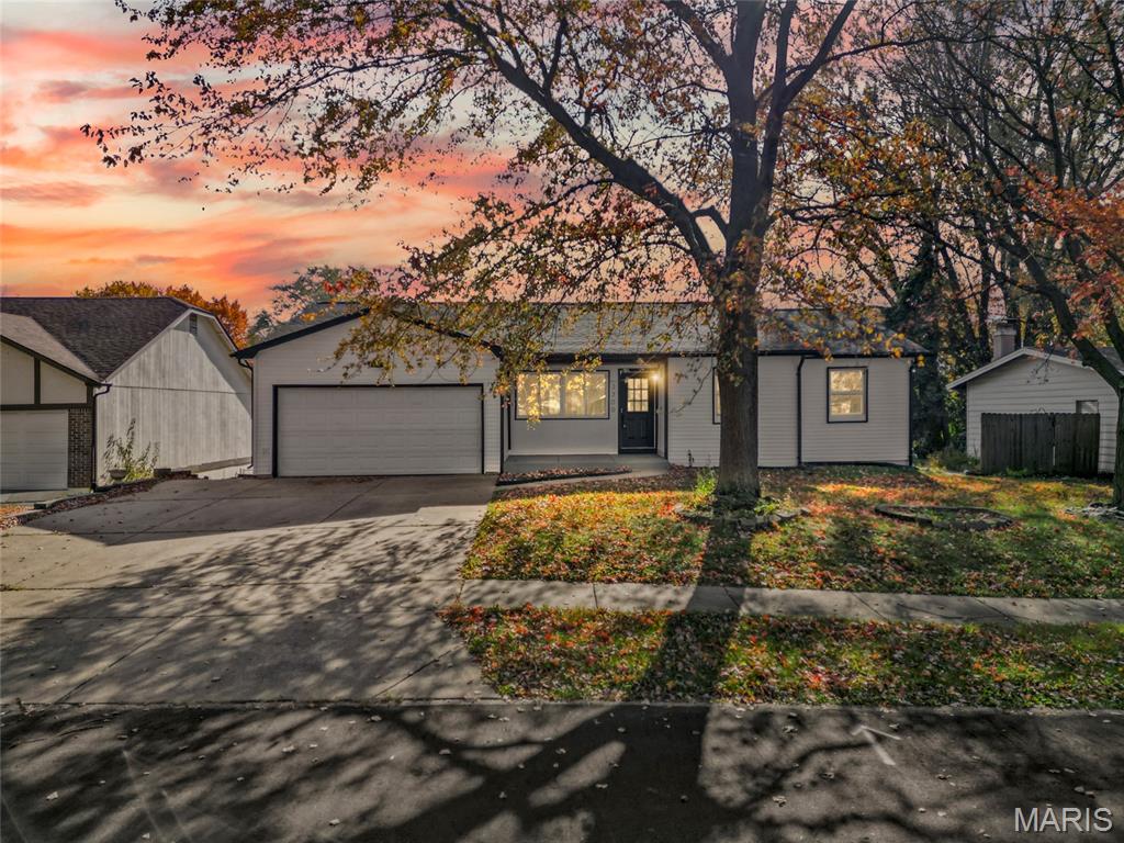 Florissant, Missouri 63033, United States, 3 Bedrooms Bedrooms, ,3 BathroomsBathrooms,Residential,Active,245716