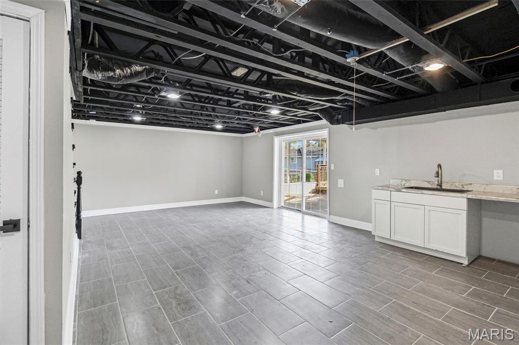 Florissant, Missouri 63033, United States, 3 Bedrooms Bedrooms, ,3 BathroomsBathrooms,Residential,Active,245716