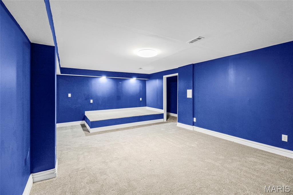 Florissant, Missouri 63033, United States, 3 Bedrooms Bedrooms, ,3 BathroomsBathrooms,Residential,Active,245716