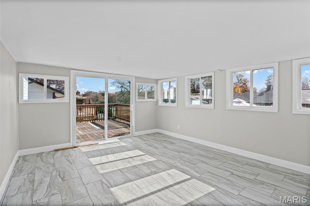 Florissant, Missouri 63033, United States, 3 Bedrooms Bedrooms, ,3 BathroomsBathrooms,Residential,Active,245716