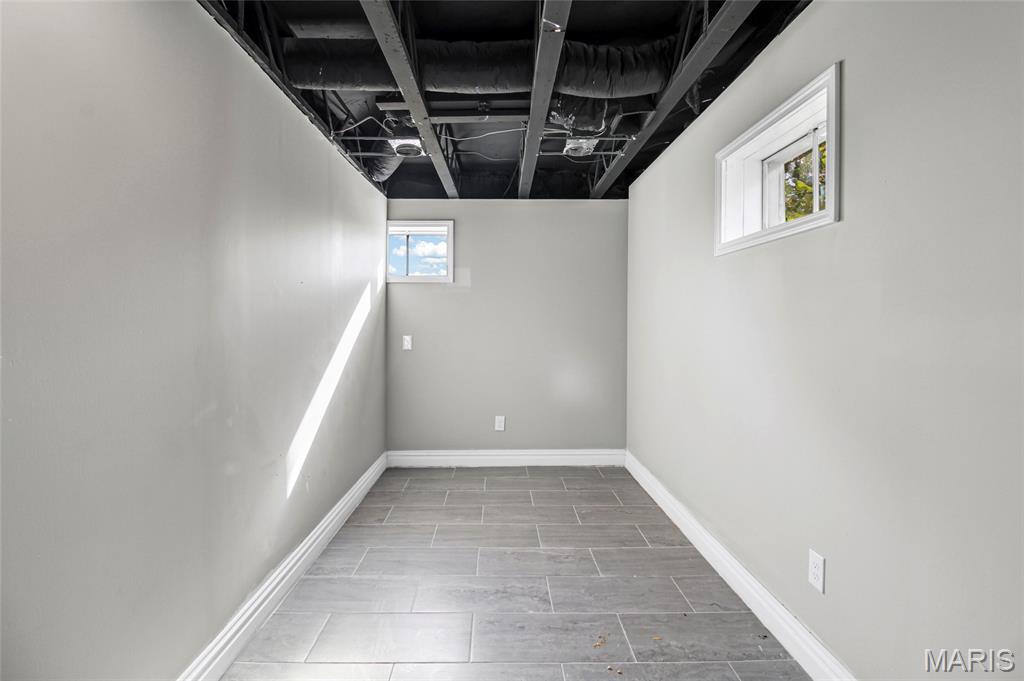 Florissant, Missouri 63033, United States, 3 Bedrooms Bedrooms, ,3 BathroomsBathrooms,Residential,Active,245716