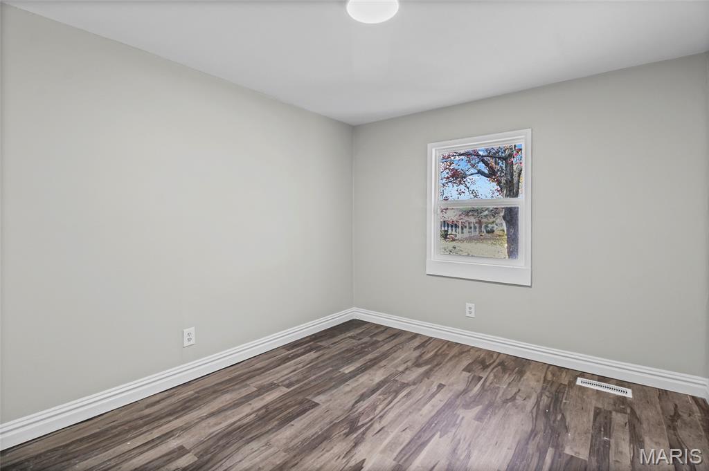 Florissant, Missouri 63033, United States, 3 Bedrooms Bedrooms, ,3 BathroomsBathrooms,Residential,Active,245716