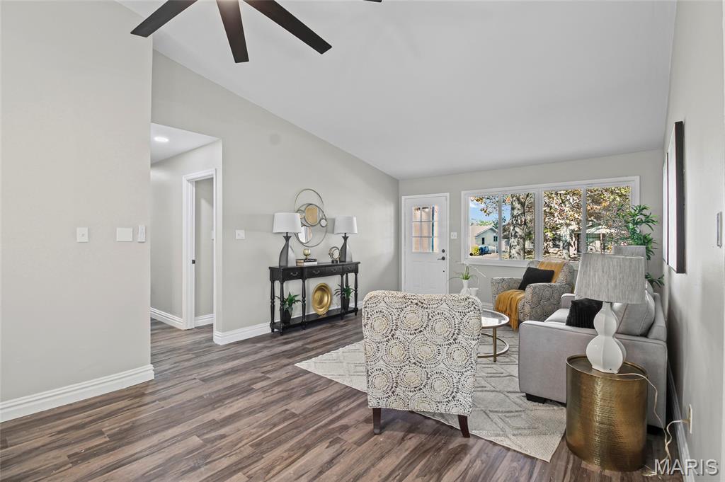 Florissant, Missouri 63033, United States, 3 Bedrooms Bedrooms, ,3 BathroomsBathrooms,Residential,Active,245716