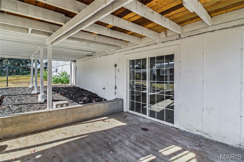 Florissant, Missouri 63033, United States, 3 Bedrooms Bedrooms, ,3 BathroomsBathrooms,Residential,Active,245716