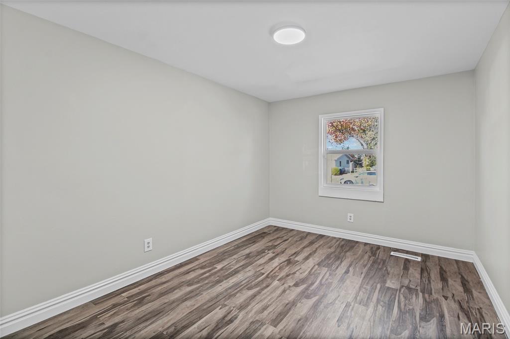 Florissant, Missouri 63033, United States, 3 Bedrooms Bedrooms, ,3 BathroomsBathrooms,Residential,Active,245716