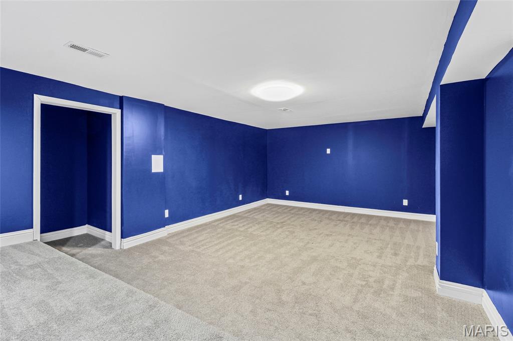 Florissant, Missouri 63033, United States, 3 Bedrooms Bedrooms, ,3 BathroomsBathrooms,Residential,Active,245716