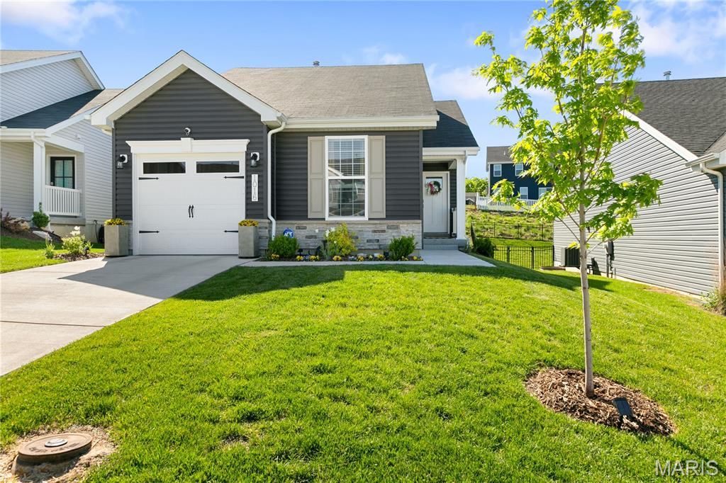 Photo of 1016 Black Bear Drive, House Springs, MO 63051 (MLS # 26023511)