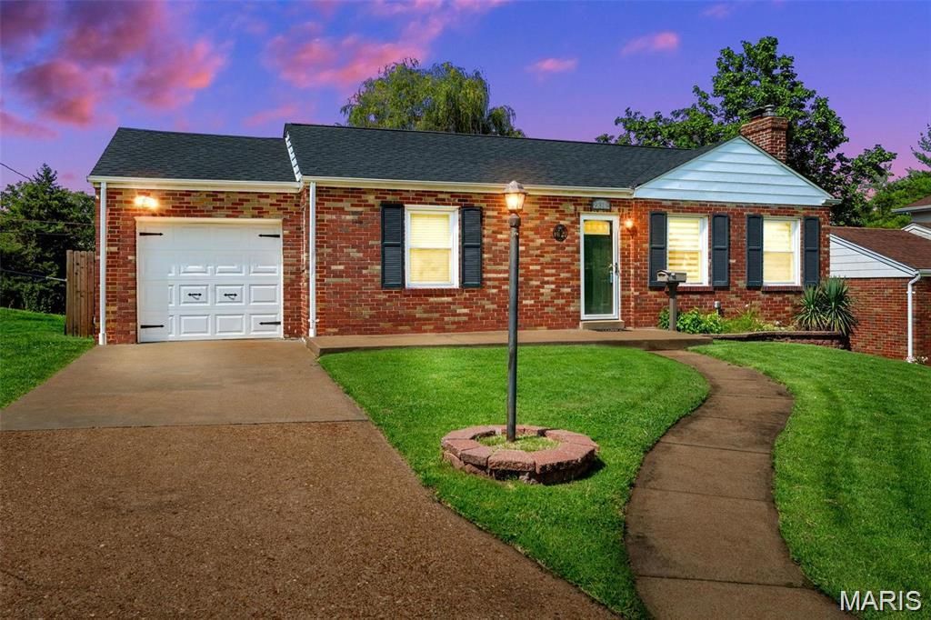 Photo of 9319 Lenard Court, St Louis, MO 63123 (MLS # 26013879)