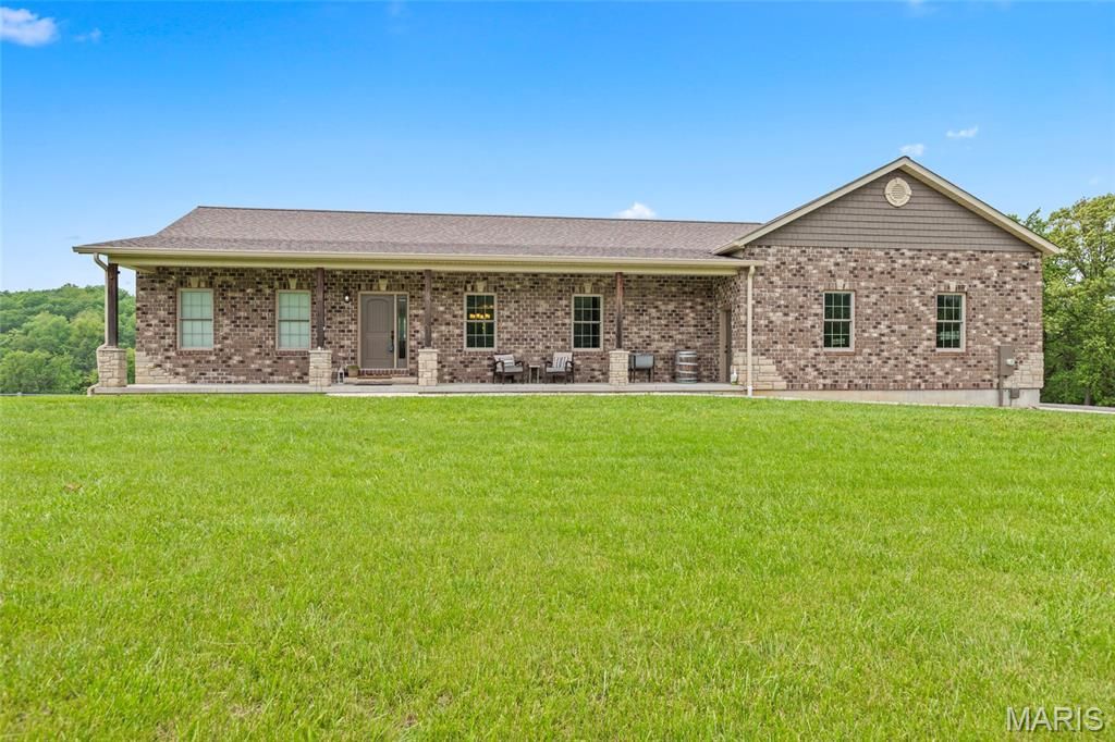 Photo of 1516 Southridge Drive, Barnhart, MO 63012 (MLS # 26022056)