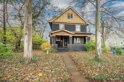 Tiny photo for 410 W Argonne Drive, Kirkwood, MO 63122 (MLS # 25067913)