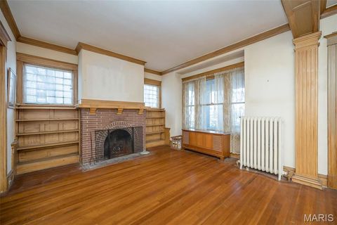 Tiny photo for 410 W Argonne Drive, Kirkwood, MO 63122 (MLS # 25067913)