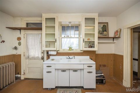 Tiny photo for 410 W Argonne Drive, Kirkwood, MO 63122 (MLS # 25067913)