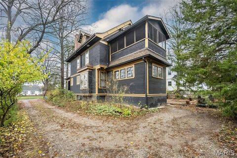 Tiny photo for 410 W Argonne Drive, Kirkwood, MO 63122 (MLS # 25067913)