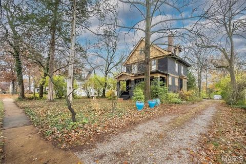 Tiny photo for 410 W Argonne Drive, Kirkwood, MO 63122 (MLS # 25067913)