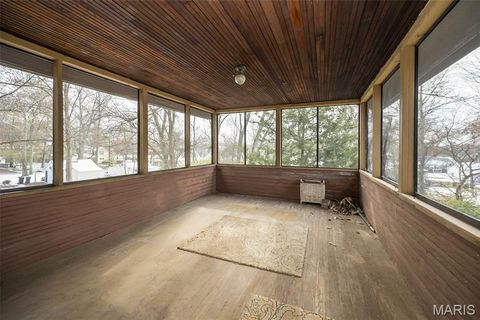 Tiny photo for 410 W Argonne Drive, Kirkwood, MO 63122 (MLS # 25067913)