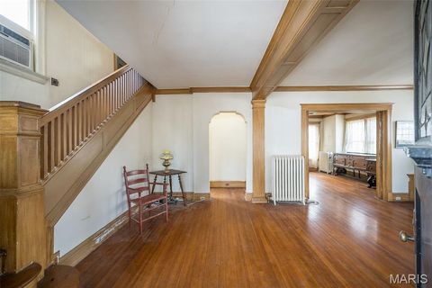 Tiny photo for 410 W Argonne Drive, Kirkwood, MO 63122 (MLS # 25067913)