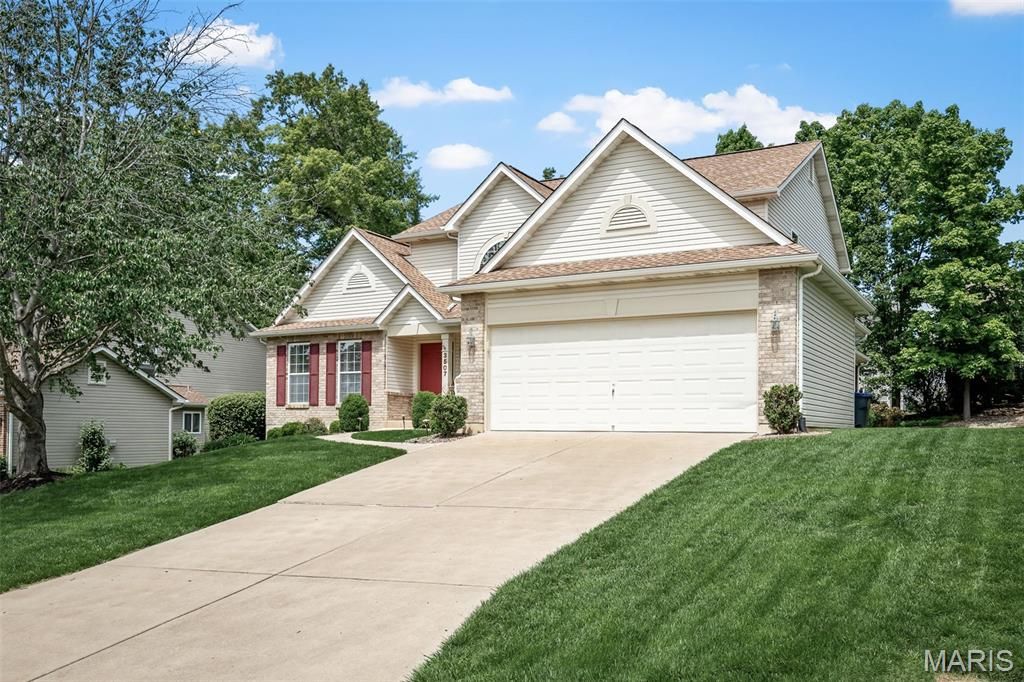 Photo of 3507 Post Valley Drive, OFallon, MO 63368 (MLS # 26026393)